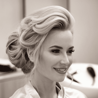 Easy Updos & Hairstyles for Thinning Hair: Simple Styles for You